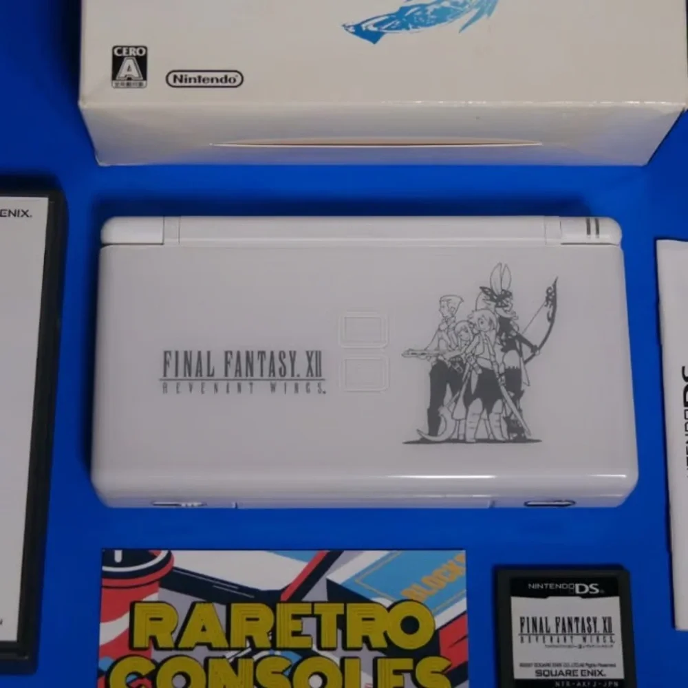 Nintendo DS Lite in Classic White